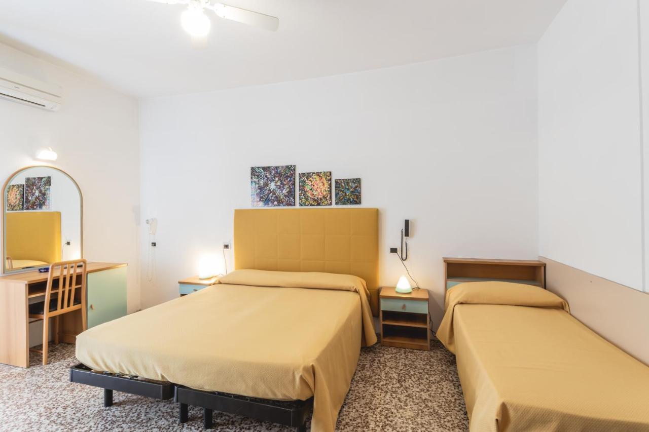 B&B Moresco Cattolica Exterior photo